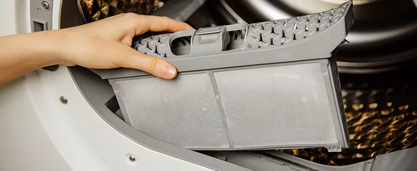 Signs Of A Clogged Dryer Lint Trap in Marshalltown, Iowa